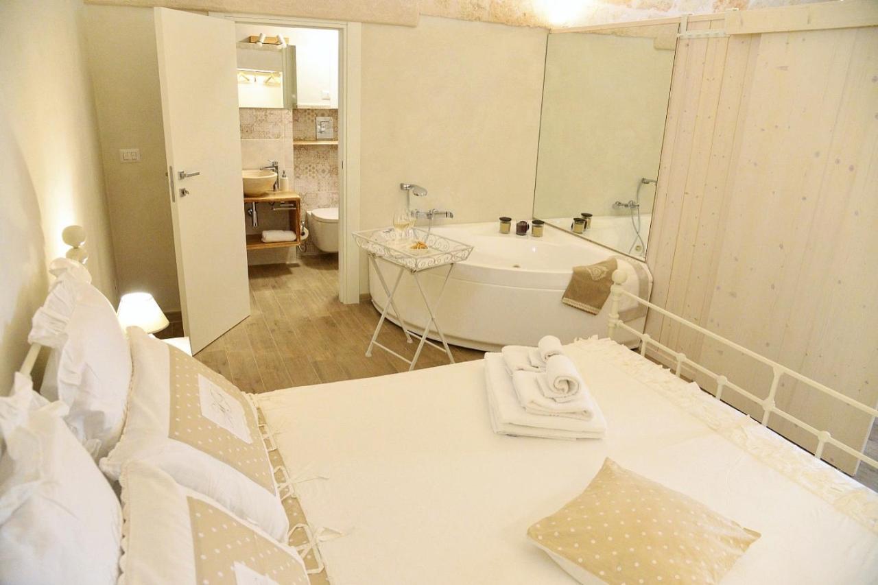 Suite Vitti 5 - Puglia Mia Apartments Monopoli Bagian luar foto